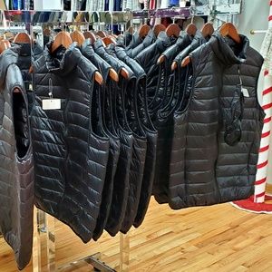 100% Down Feather Pocketable All Weather Vest